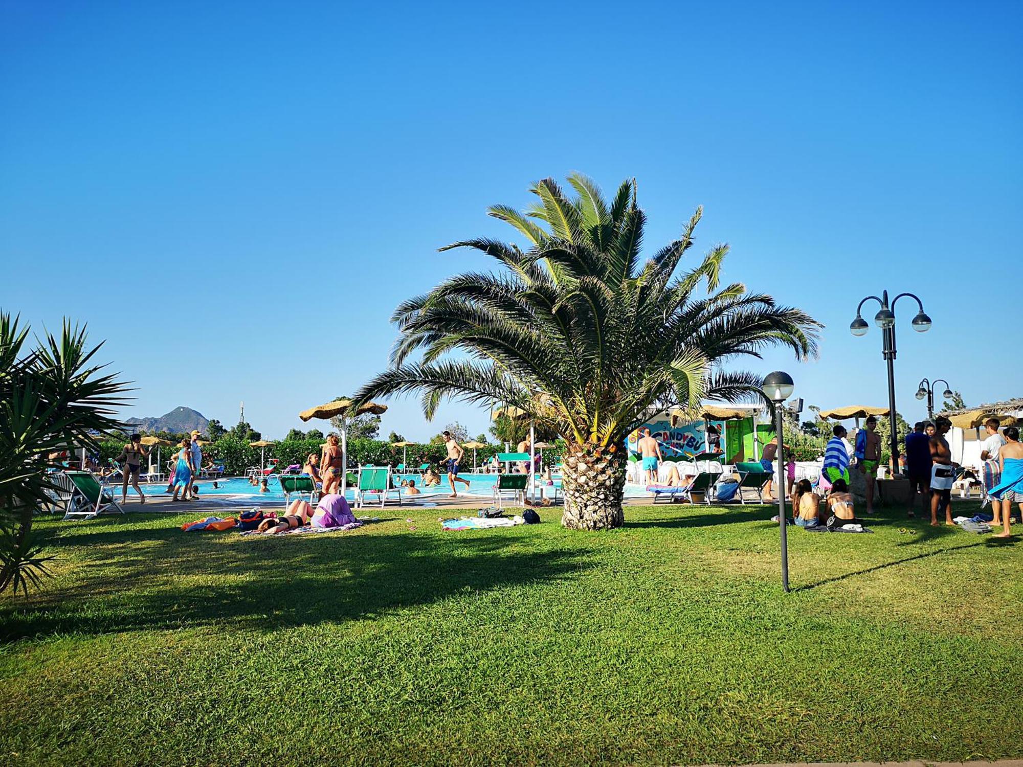 مونتي ناي Rey Beach Club المظهر الخارجي الصورة